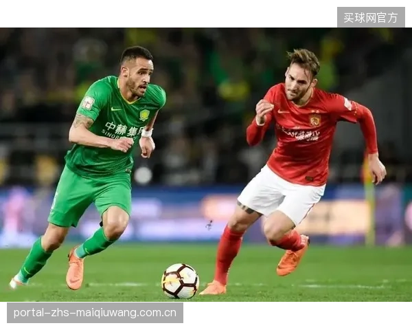 主帅加莱诺伊或利用五换人名额优势,在下半场针对性消耗对手边路体能。 主帅加莱诺伊或利用五换人名额优势,在下半场针对性消耗对手边路体能。